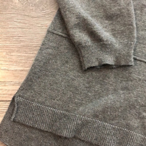 89th & MADISON size large lightweight turtleneck gray sweater - Picture 6 of 10